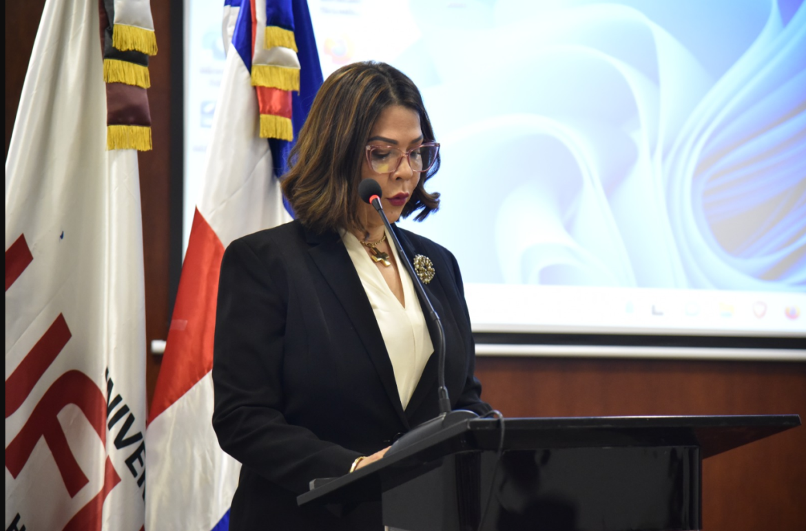 UFHEC: Escuela Psicología Clínica realiza conferencia sobre medios digitales y salud mental
