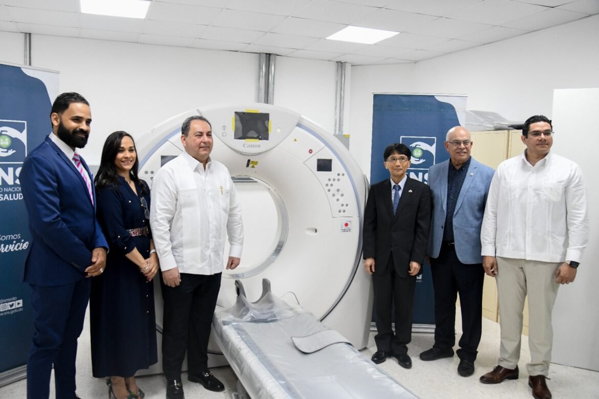 Ministerio de Salud y SNS reciben tomógrafo donado por Japón