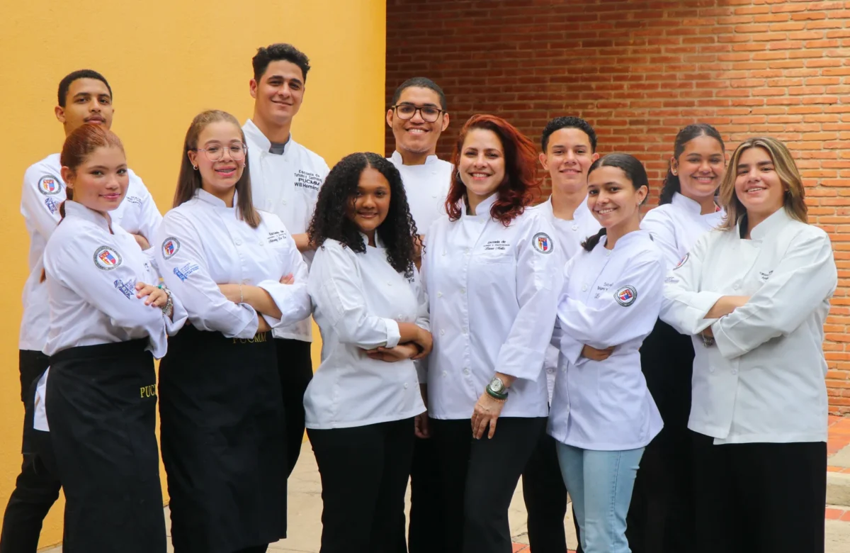Récord Guinness del mofongo más grande contó con la destreza de nuestros estudiantes PUCMM