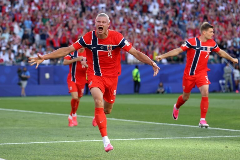 ¿Por qué Noruega hace el gesto del remo en sus partidos de fútbol?
