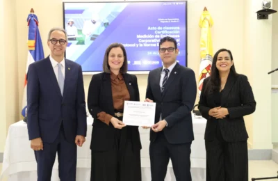 PUCMM y Fundación Popular certifican profesionales en medición de emisiones corporativas
