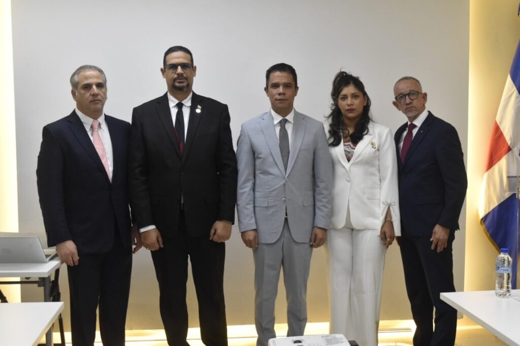 MESCyT fortalece el control interno para garantizar mayor transparencia en los recursos públicos