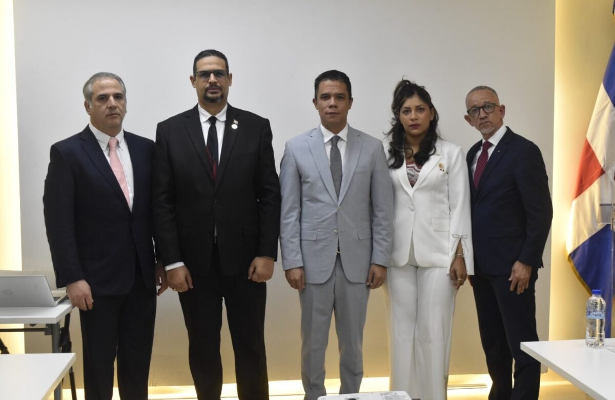 MESCyT fortalece el control interno para garantizar mayor transparencia en los recursos públicos