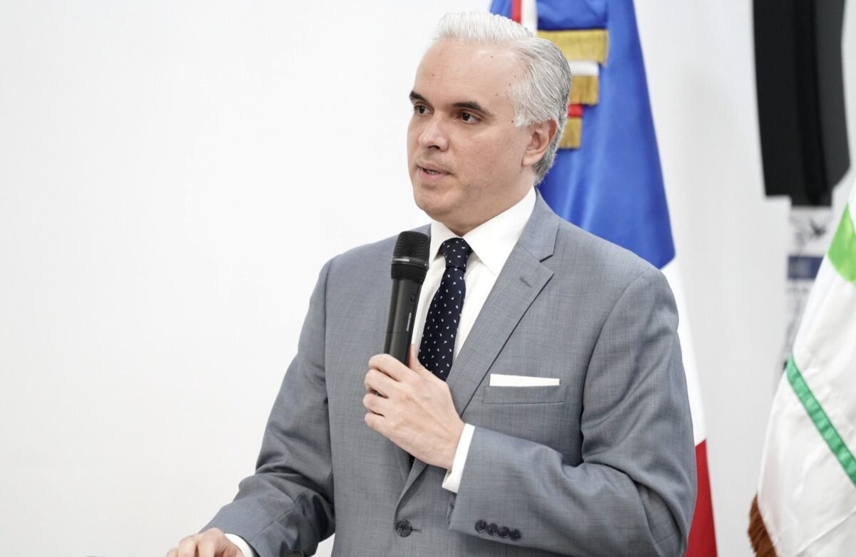 Luis Miguel De Camps destaca la educación como eje estratégico del desarrollo nacional