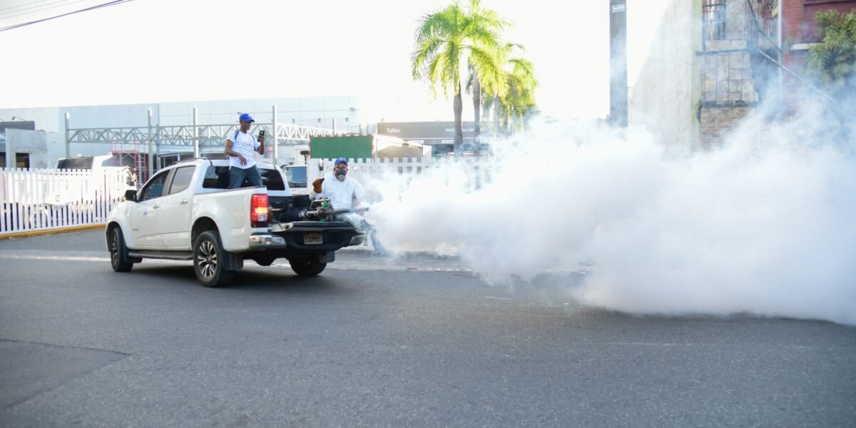 Salud Pública refuerza acciones contra el dengue y llama a eliminar criaderos desde el hogar