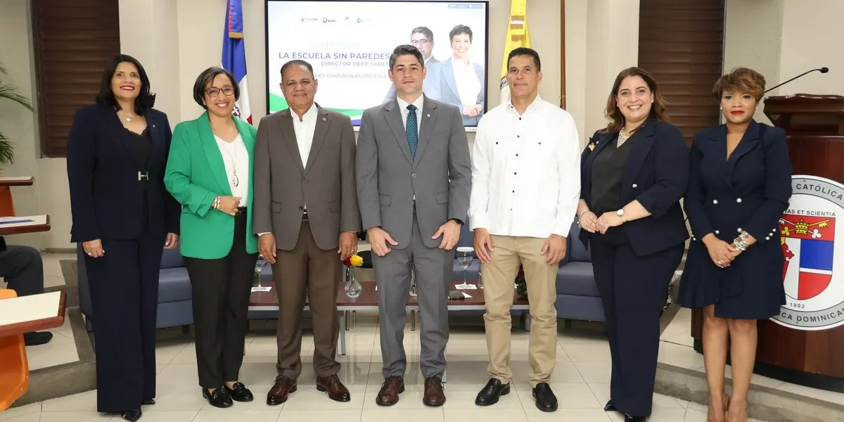 PUCMM advierte sobre los riesgos de la inteligencia artificial y la ciberseguridad en los colegios