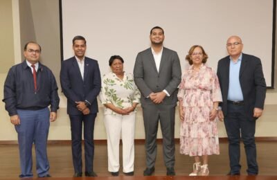 PUCMM advierte sobre los riesgos de la inteligencia artificial y la ciberseguridad en los colegios